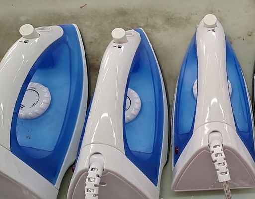 Resultados suaves Las planchas de aluminio LM-788B hierro de vapor con 35 g/min vapor continuo