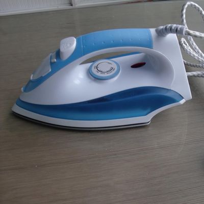 RoHS certificado 230V LM-188 Hierro de vapor Perfecto para las necesidades de plancha