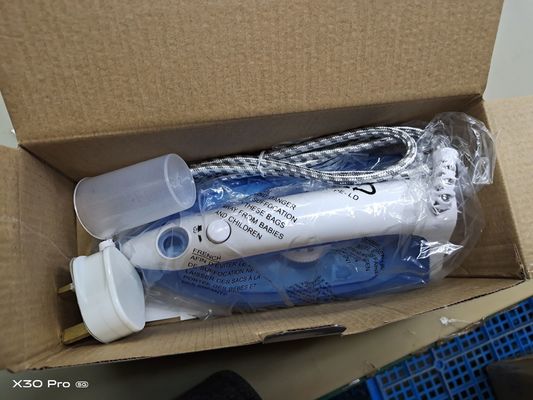 Obtenga ropa perfectamente prensada cada vez con LM-303 hierro de vapor a 230V
